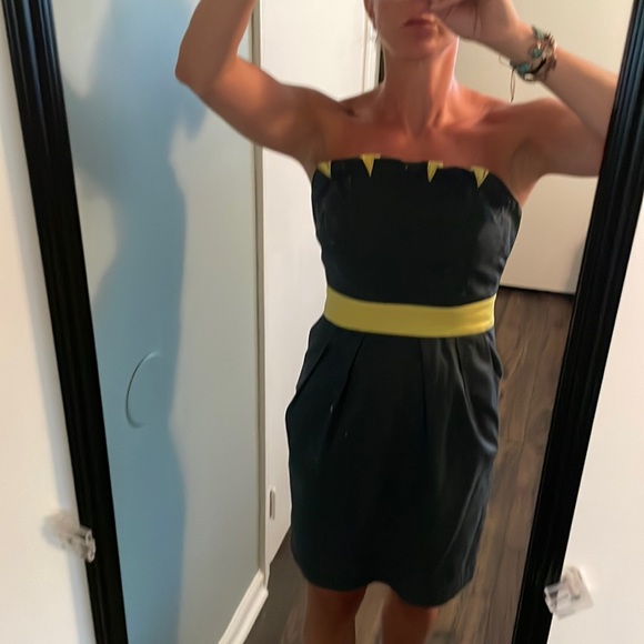 Dress - Picture 1 of 3